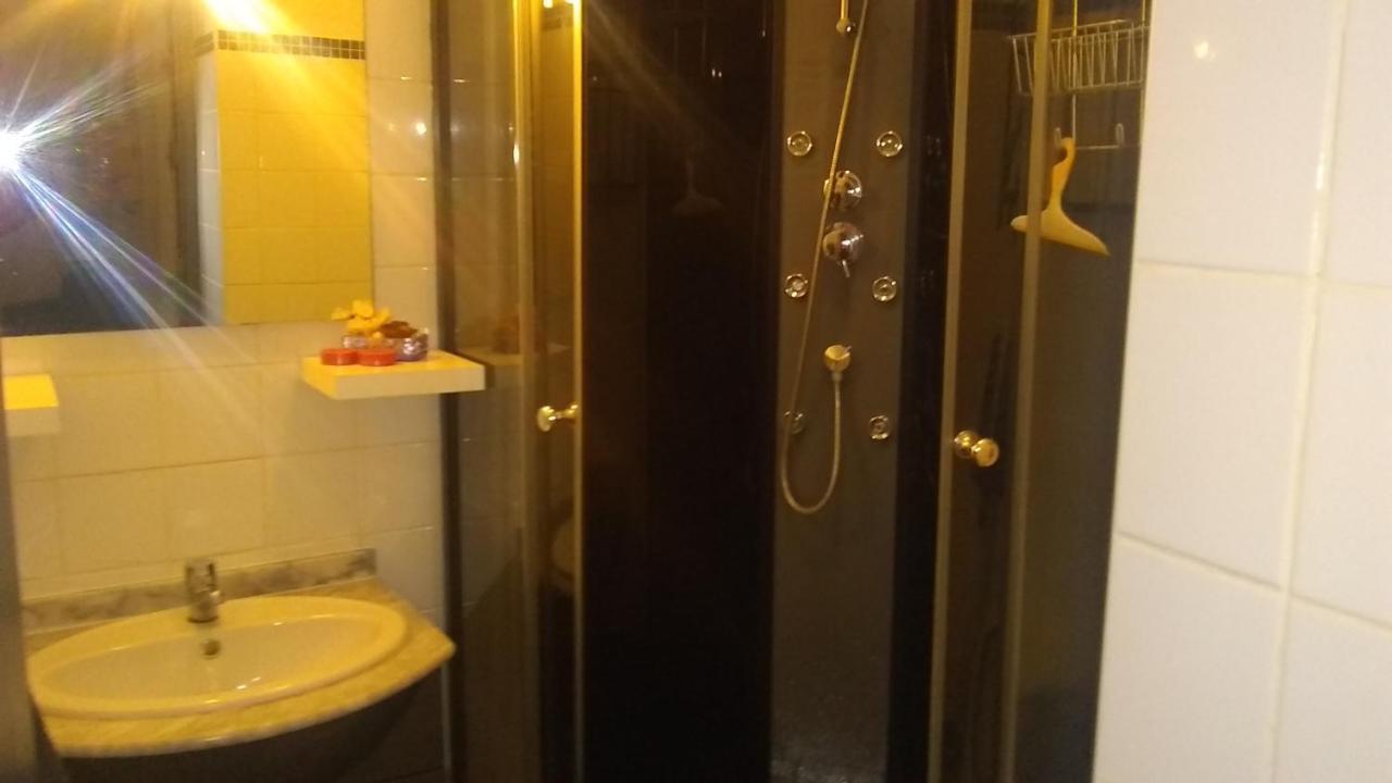 Boulevard St Helene Apartment ตูลง ภายนอก รูปภาพ